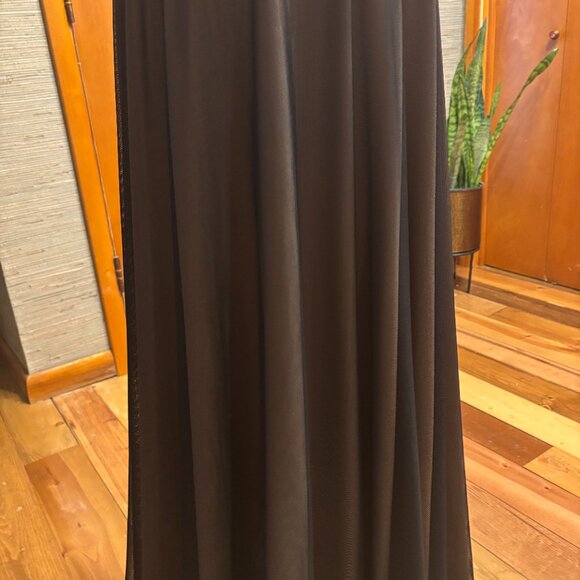 JS Boutique Elegant Black Evening Gown - Picture 6 of 7